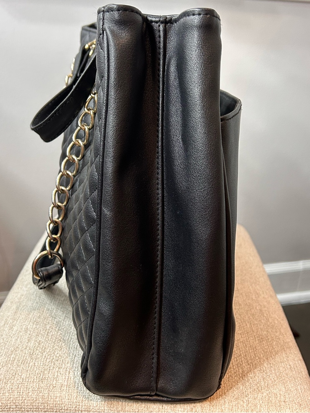Quilted Black Gold Chain-Handle Tote Bag - Picture 7 of 11
